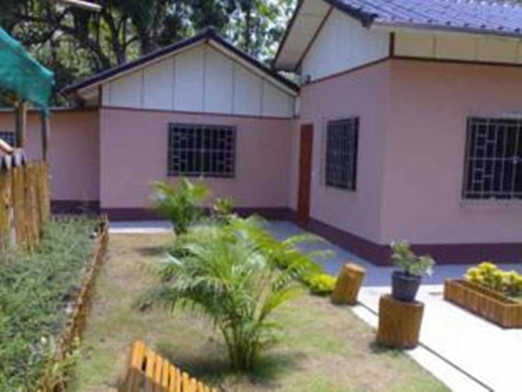 Home Stay Stc Bed And Breakfast Удон-Тхани Номер фото
